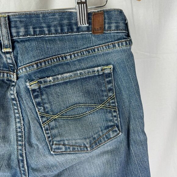 Abercrombie & Fitch Y2K Vintage Relaxed Leg Busted Knee Cropped Jeans Sz 6L - Picture 5 of 15